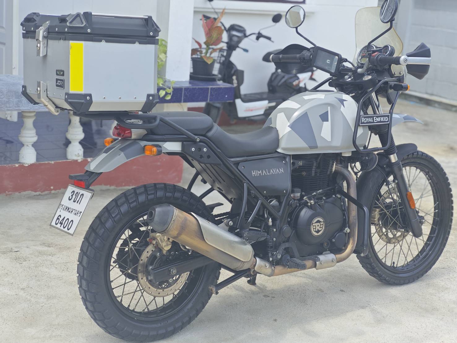 2021 Royal Enfield Himalayan 411 gallery 3