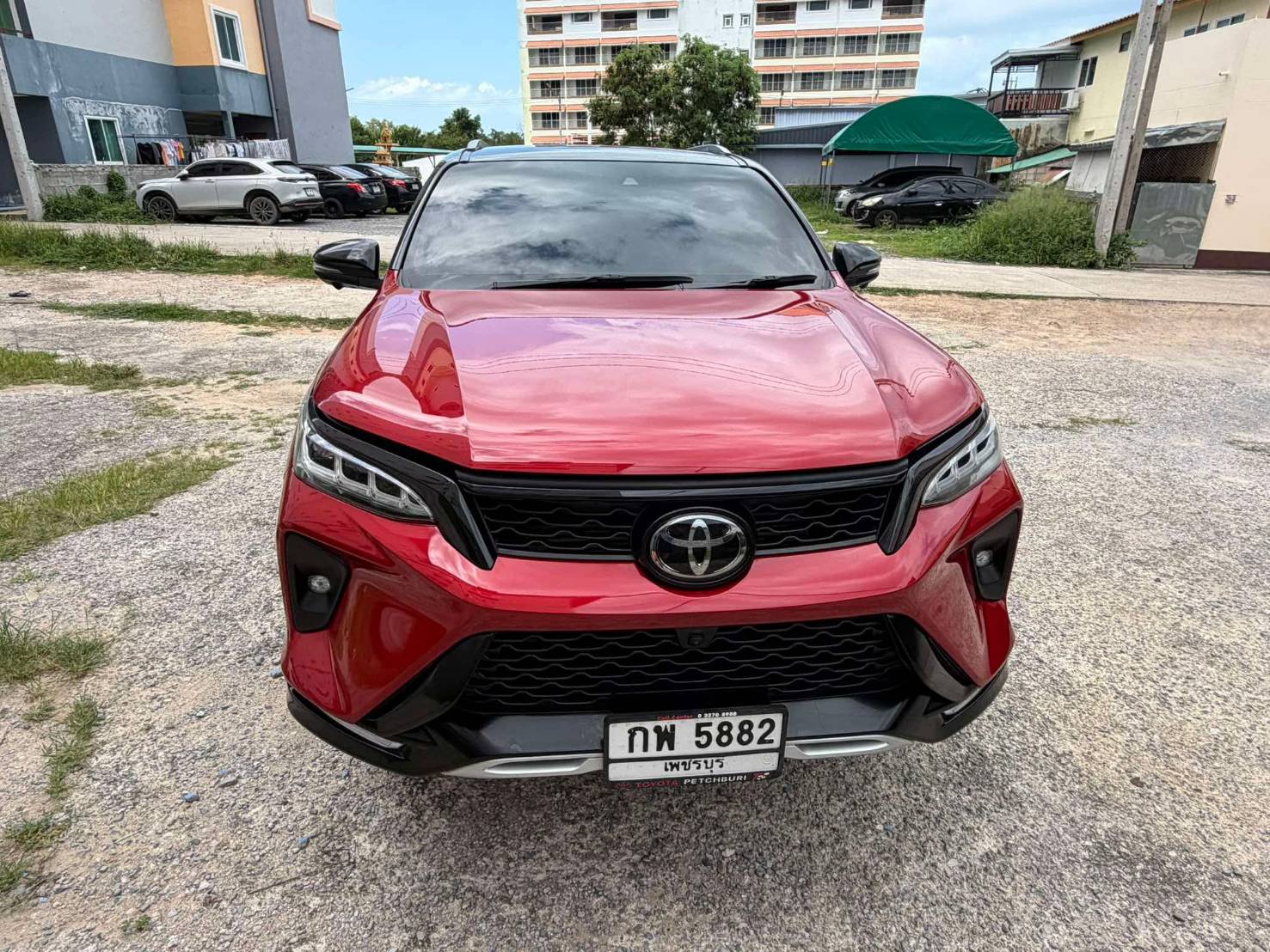 Toyota Fortuner Legender 2.4 Diesel (2WD RWD)