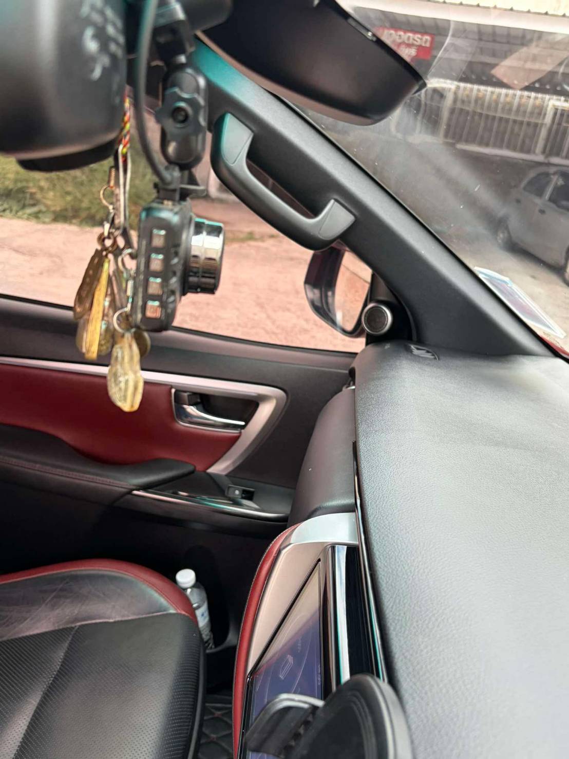 2023 Toyota Fortuner Legender 2.4 Diesel (2WD RWD) gallery 3