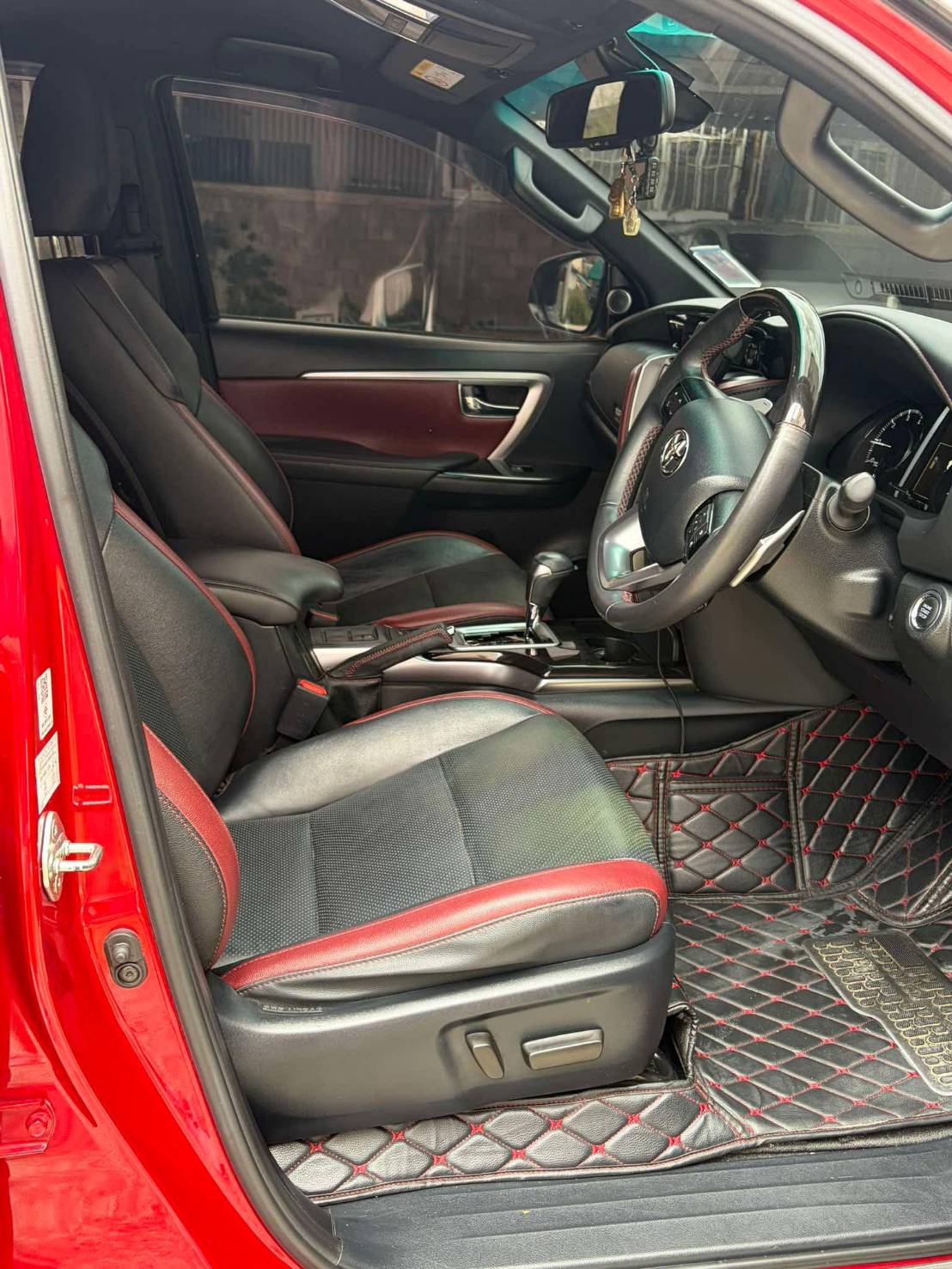 2023 Toyota Fortuner Legender 2.4 Diesel (2WD RWD) gallery 4
