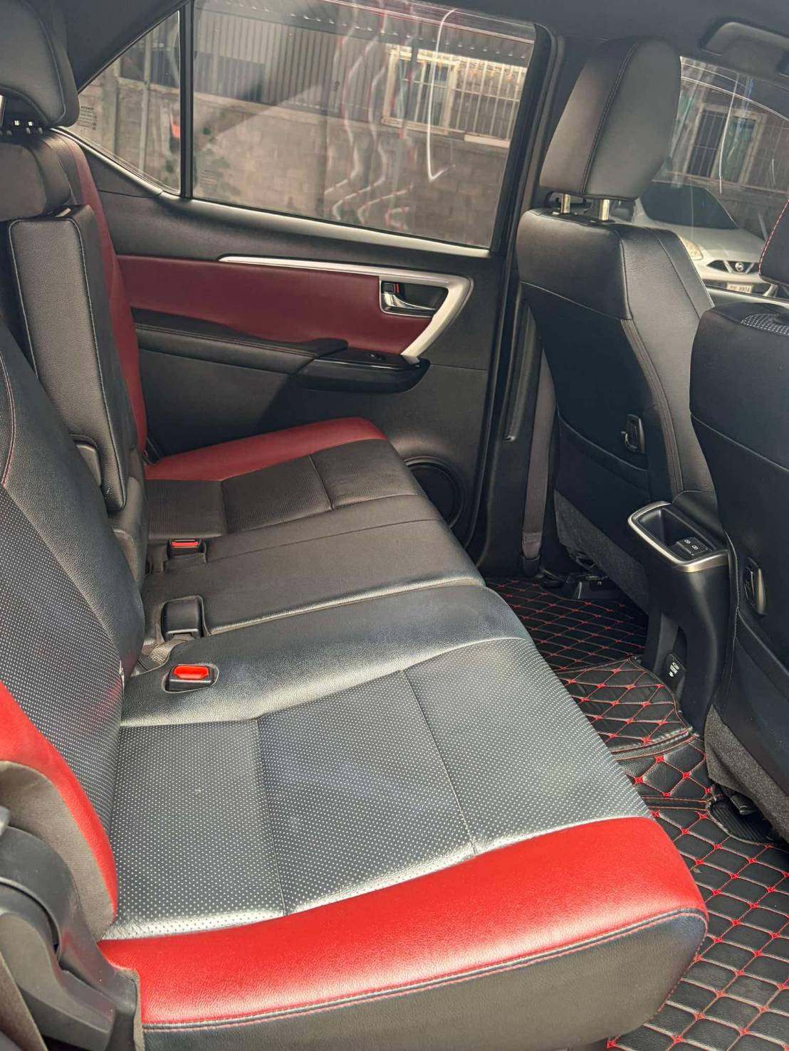 2023 Toyota Fortuner Legender 2.4 Diesel (2WD RWD) gallery 6