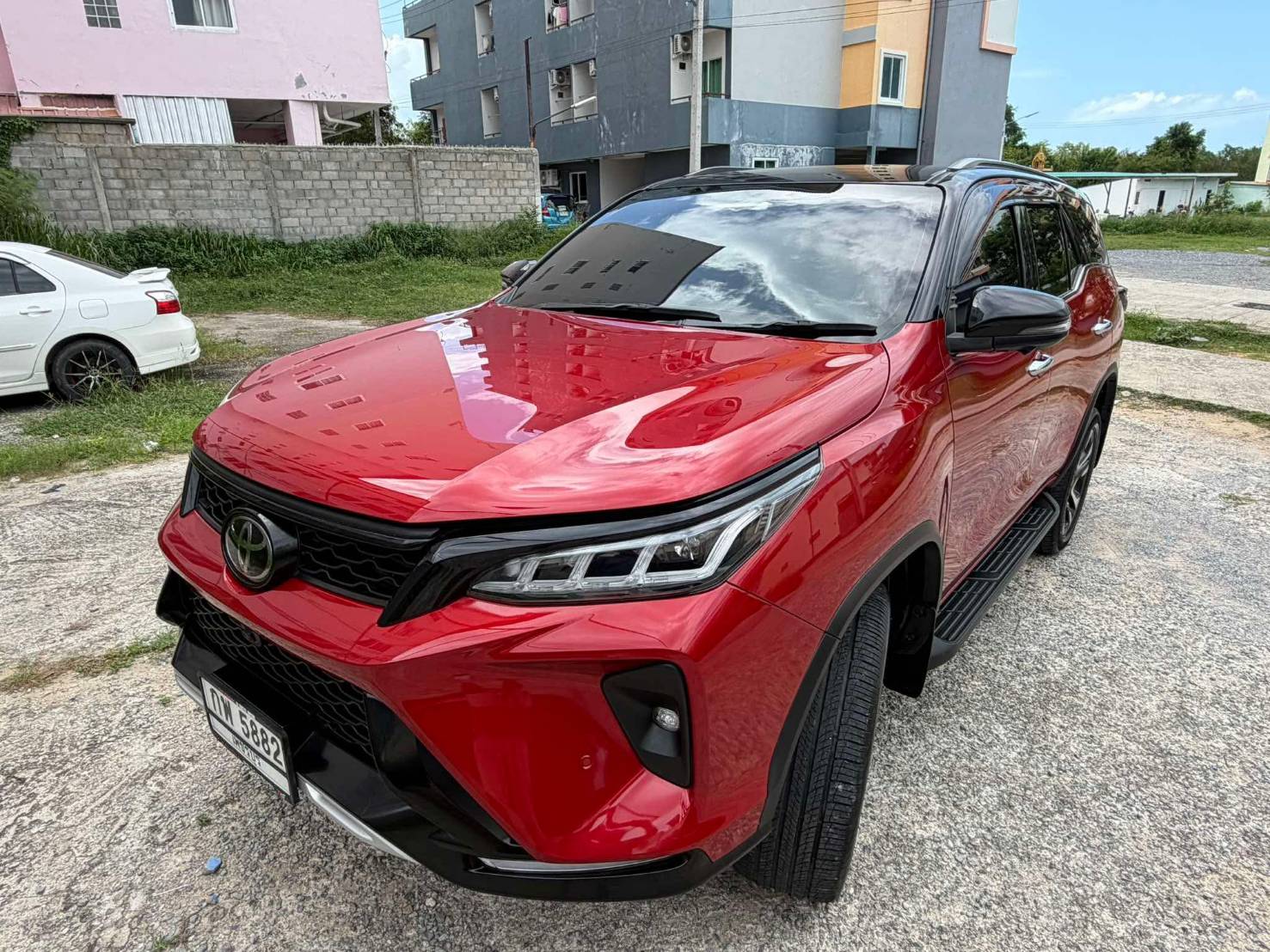 2023 Toyota Fortuner Legender 2.4 Diesel (2WD RWD) gallery 14