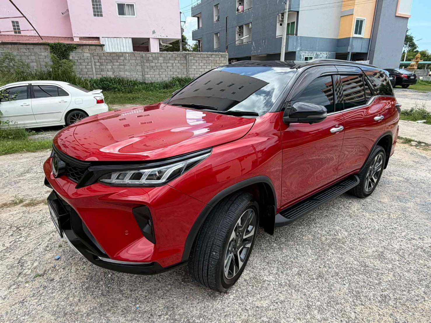 2023 Toyota Fortuner Legender 2.4 Diesel (2WD RWD) gallery 16