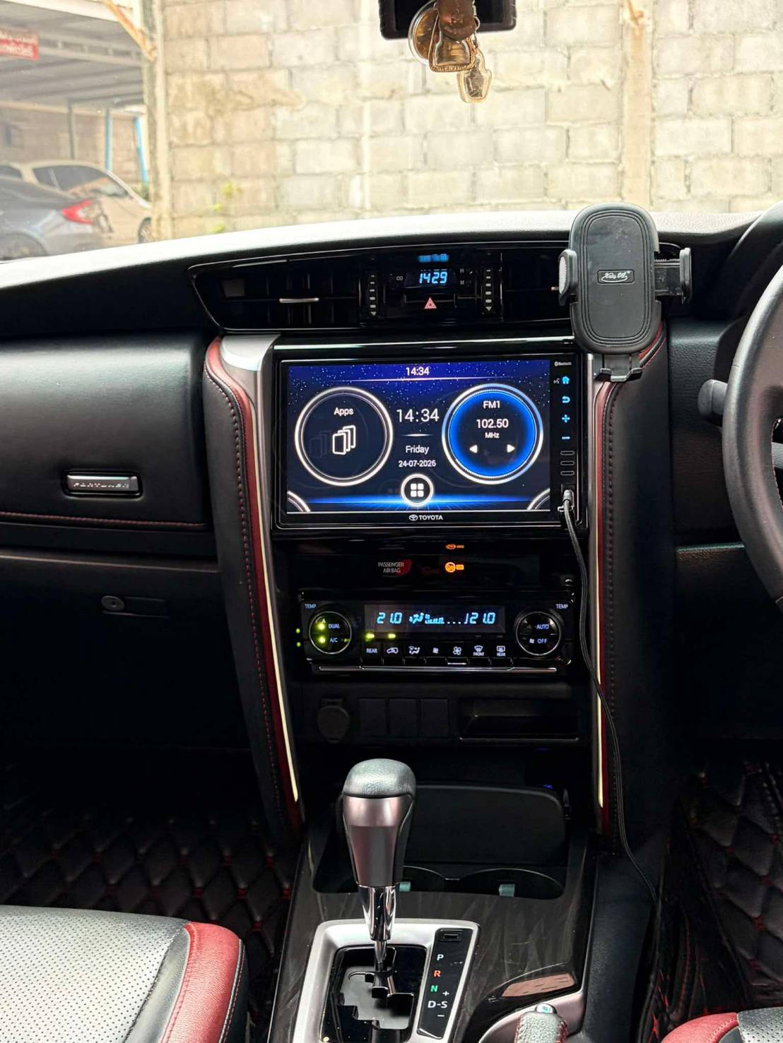 2023 Toyota Fortuner Legender 2.4 Diesel (2WD RWD) gallery 29