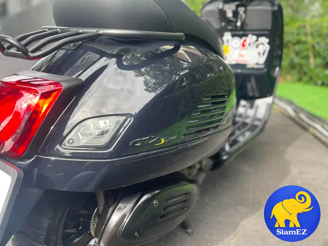 2021 Vespa GTS 300 SuperTech gallery 5