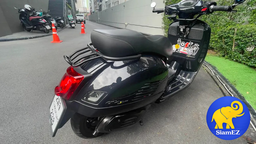 2021 Vespa GTS 300 SuperTech gallery 6