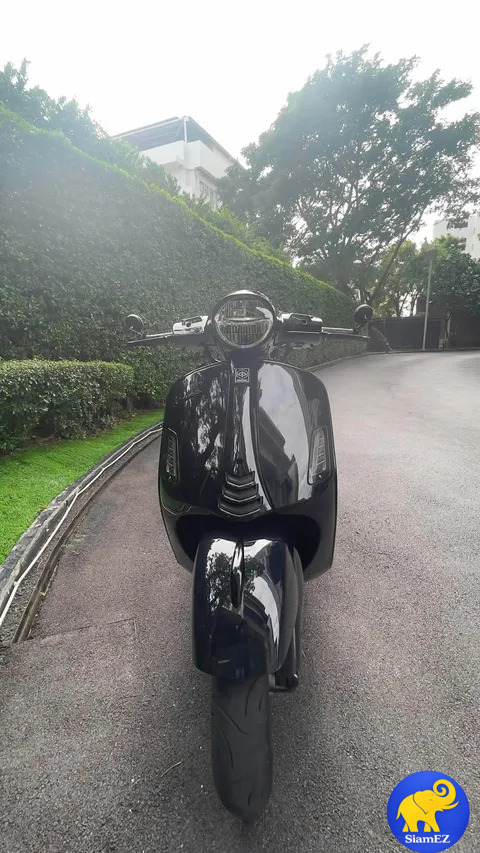 2021 Vespa GTS 300 SuperTech gallery 11