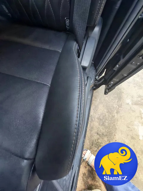 2024 Toyota Majesty Van (Grande, Black) gallery 6